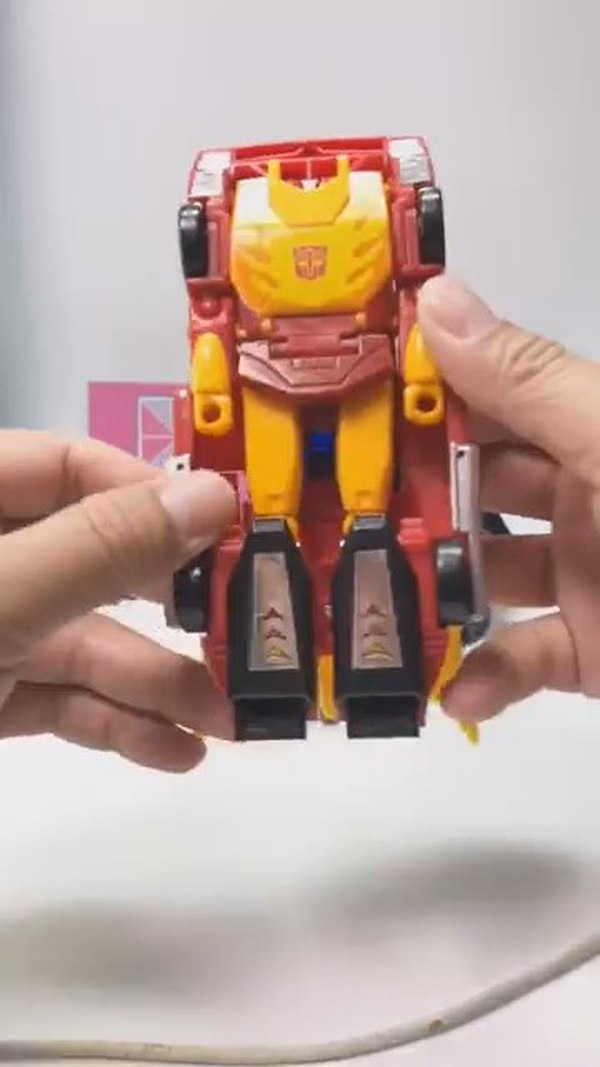 Power Of The Primes Rodimus Prime First In Hand Look At The Last Figure From Wave 1 14 (14 of 28)